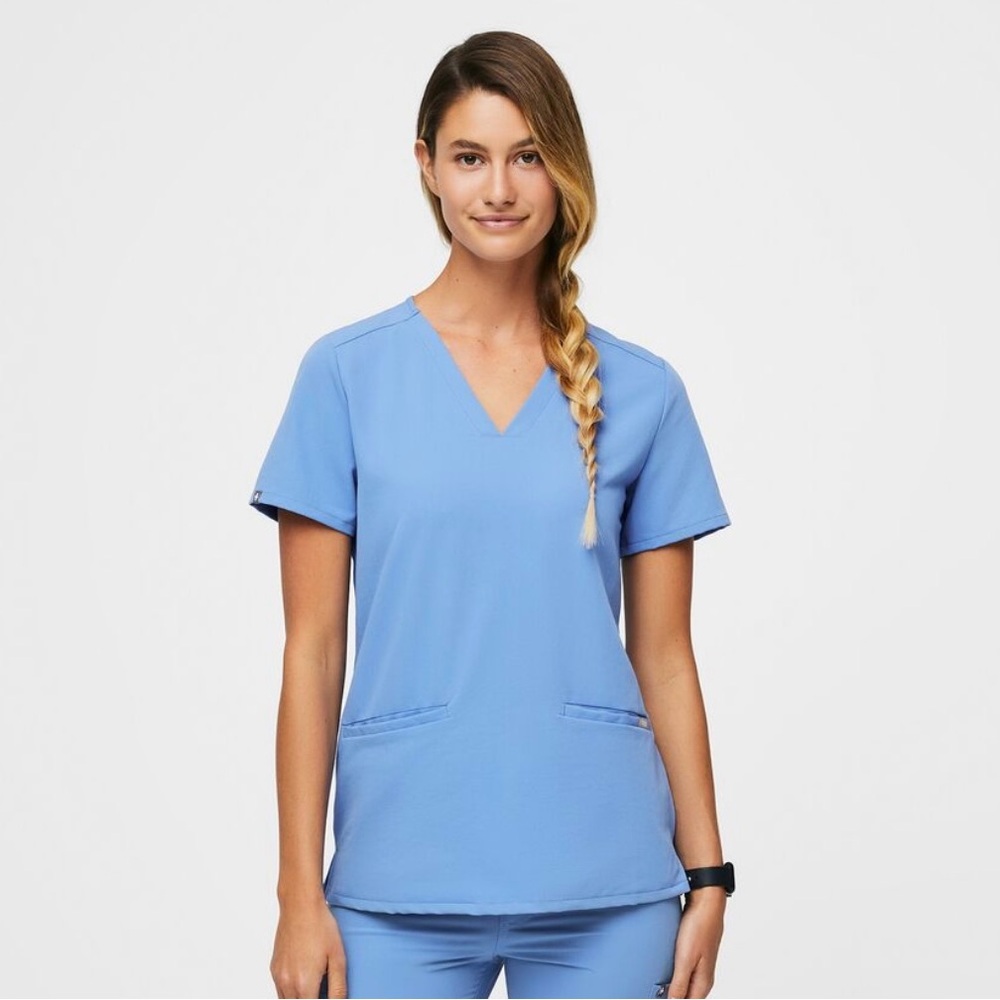 Figs Casma Three Pocket Scrub Top in Ceil Blue